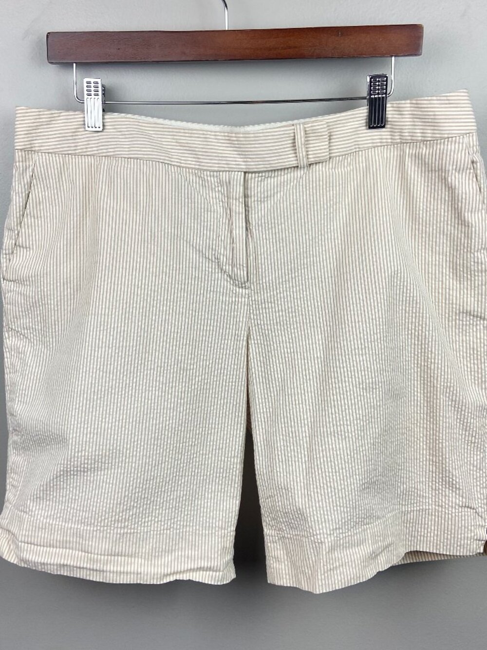 Talbots Petite Seersucker Shorts White & Tan Striped Size 10 Coastal Grandma